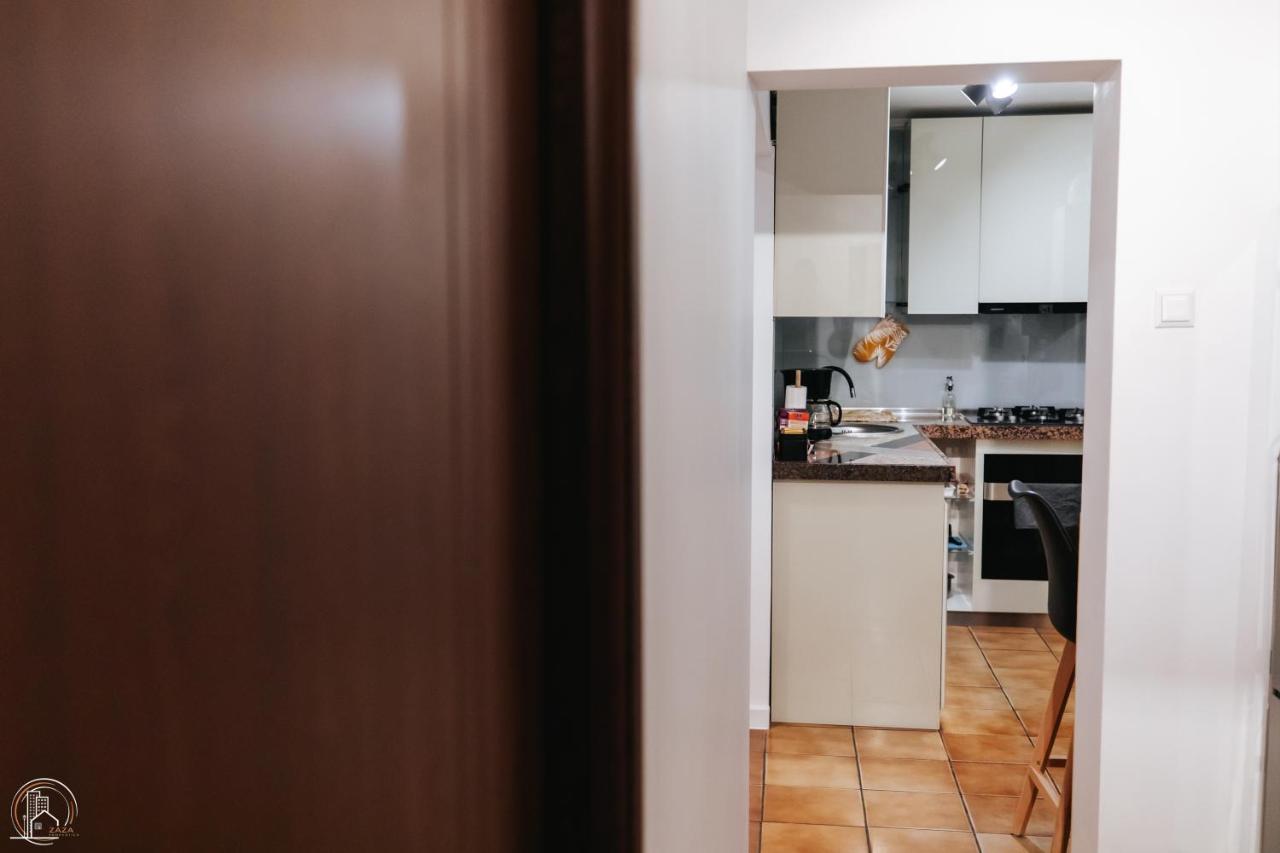 Zaza Apartament - Central Area, With Balcony Târgu Jiu Exterior foto